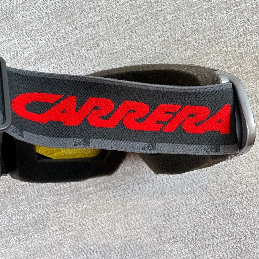 Carrera Snow Goggles Unisex OS Silver Yellow Lens Vented Ski Snowboard Sport EUC